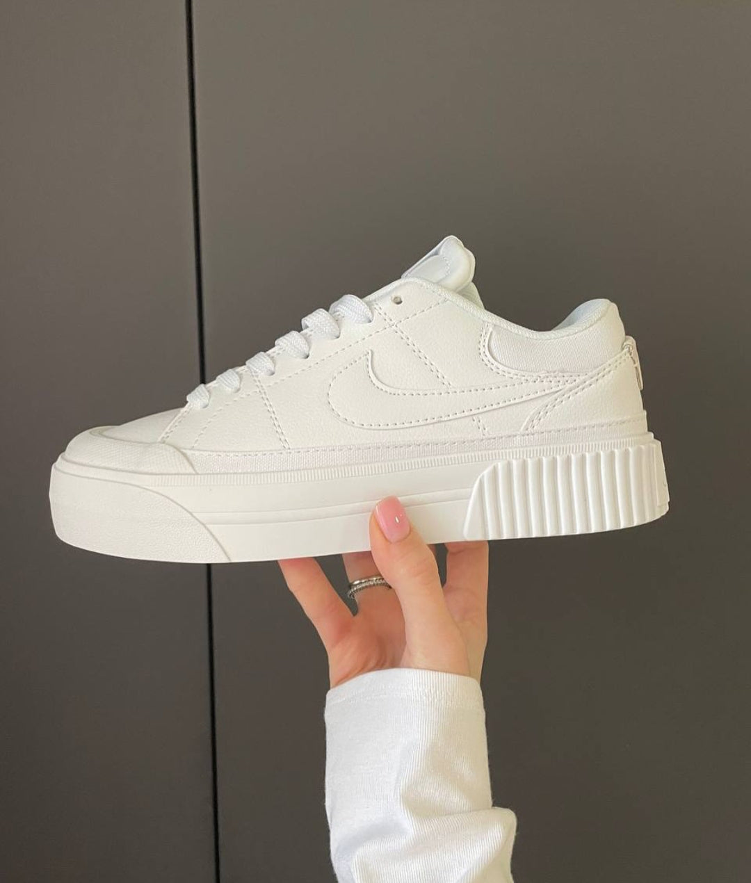 Nike legacy blanche
