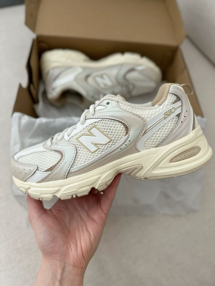 New Balance 530 BEIGE