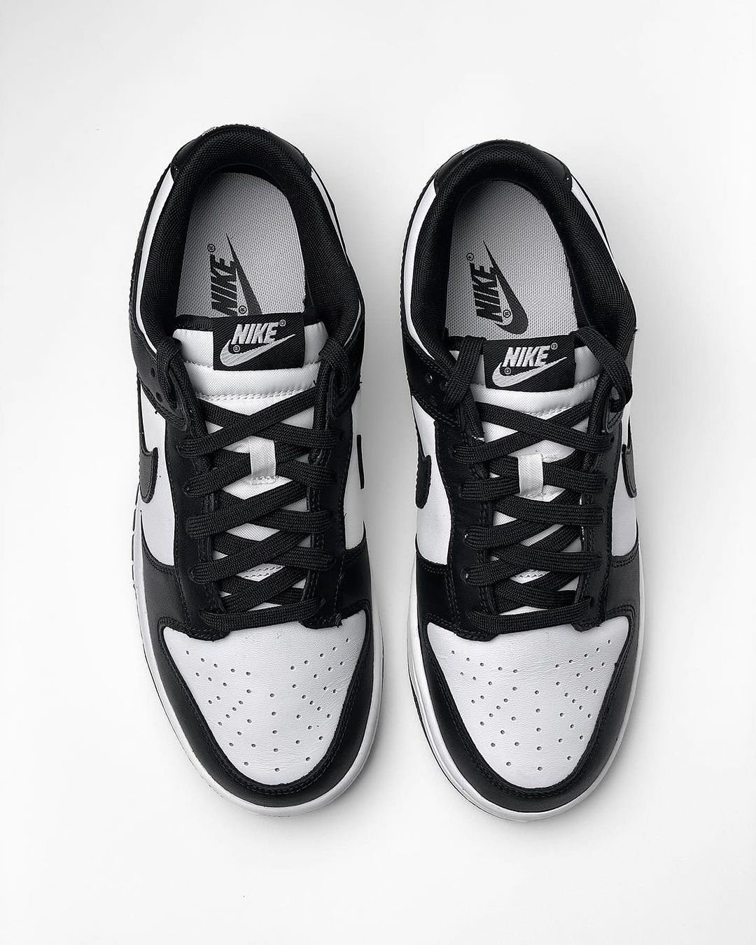 NIKE DUNK SB LOW panda