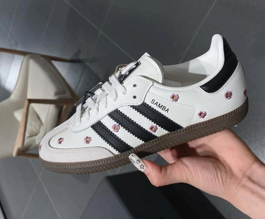 Adidas samba flowers 🌸