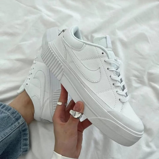 Nike legacy blanche