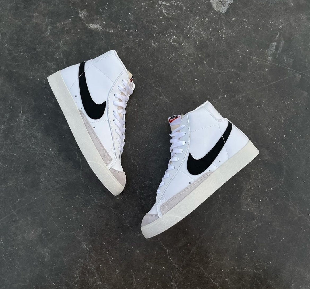 NIKE BLAZER MID'77