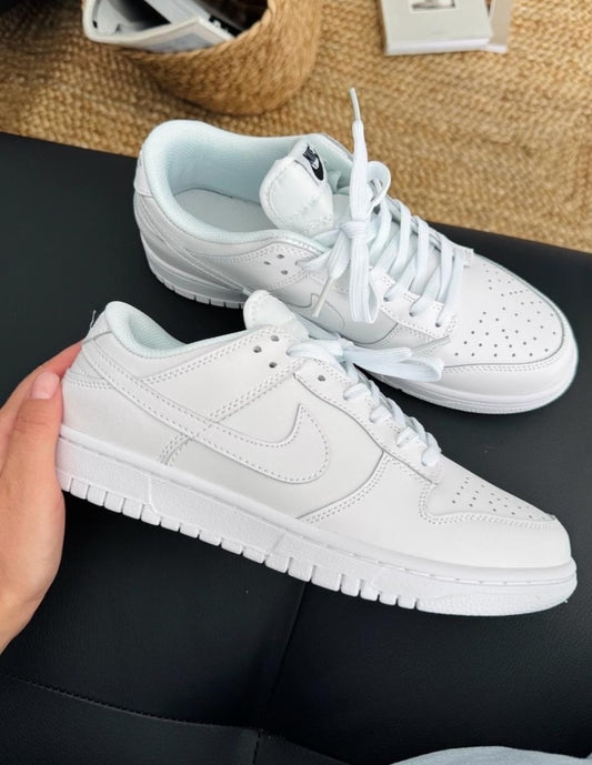 Nike dunk sb white 🤍🤍