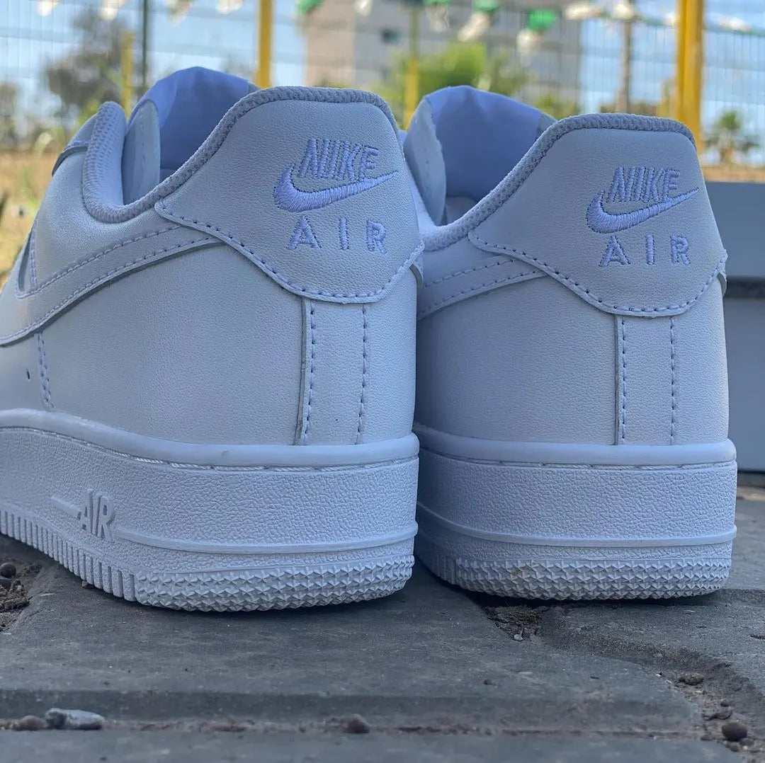 AIR FORCE 1 TRIPLE WHITE