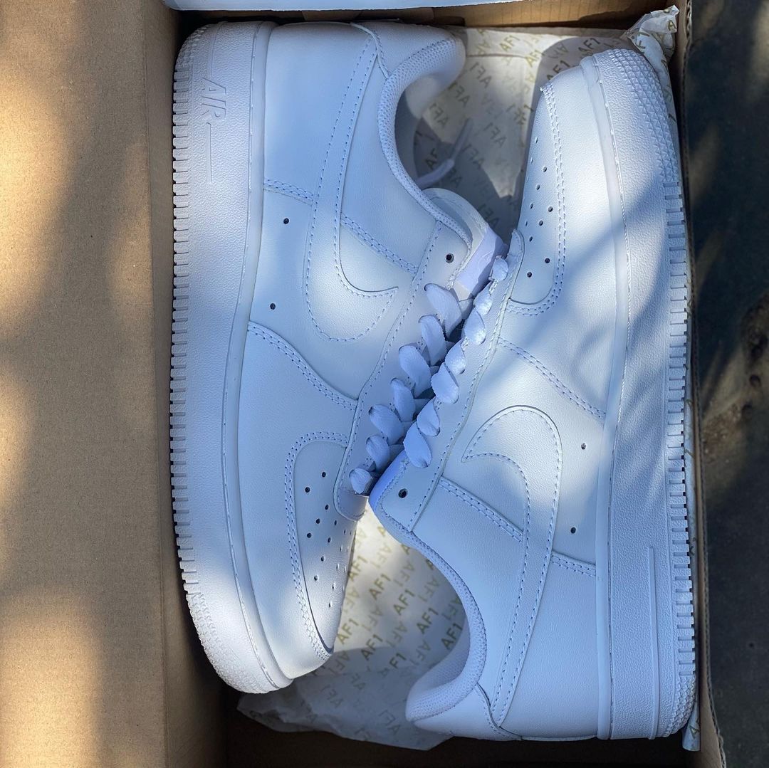 AIR FORCE 1 TRIPLE WHITE