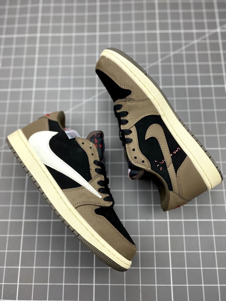 Nike Travis scoot mocha maron