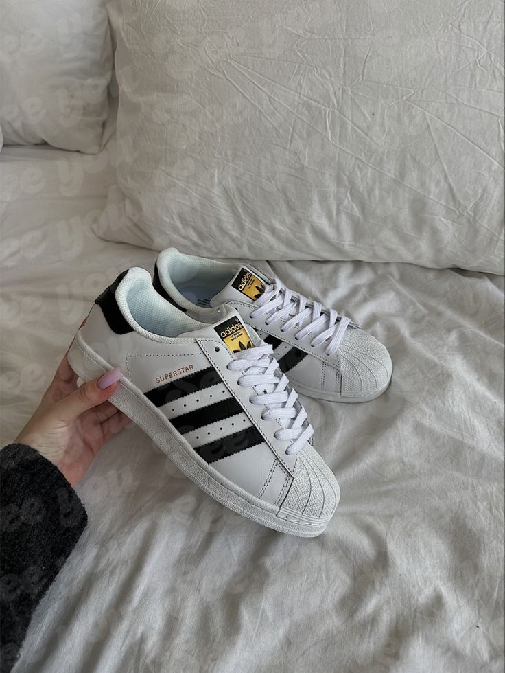 Adidas Superstar